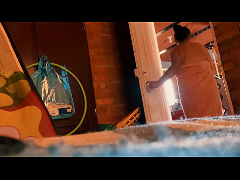 ❤️ Nwanne nna m na-eso m banye na mmiri ịsa ahụ, ọ na-akparị m ka m na-asa ahụ. Ihe na-akpali agụụ mmekọahụ n'ụlọ  ❌❤